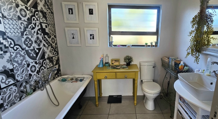 5 Bedroom Property for Sale in Franskraal Western Cape